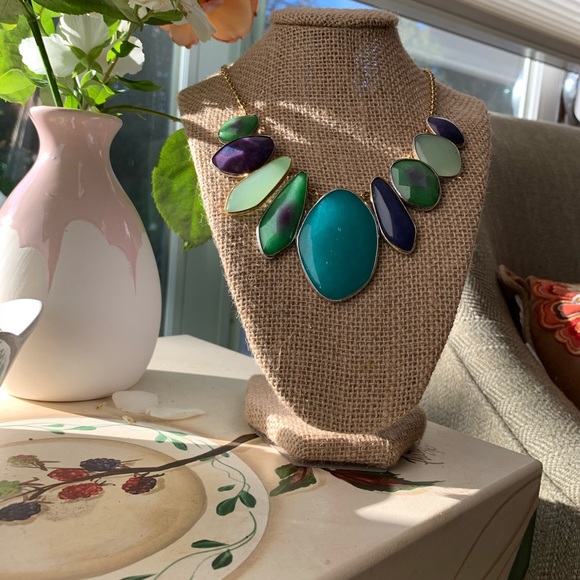 Multicolored stone necklace. - Picture 2 of 2